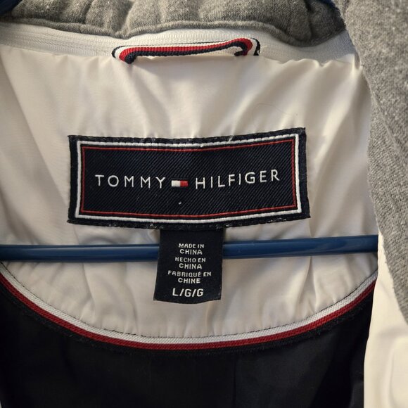 Tommy Hilfiger Women’s Puffer Jacket White - Picture 3 of 4